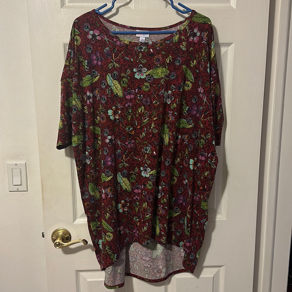 LuLaRoe T-shirt L
